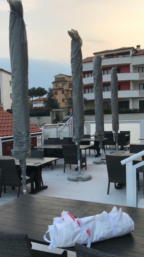 Hotel Livadic & Restaurant Ližnjan Exterior foto