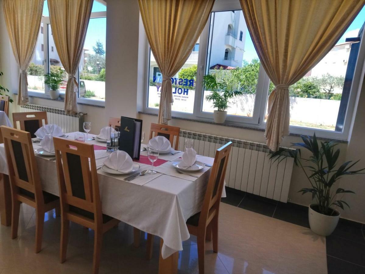 Hotel Livadic & Restaurant Ližnjan Exterior foto